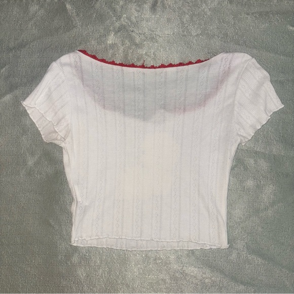 SHEIN White Crop Top with Red Trim & Strawberry Shortcake Graphic size XS - 🍓🍰 - Picture 4 of 4